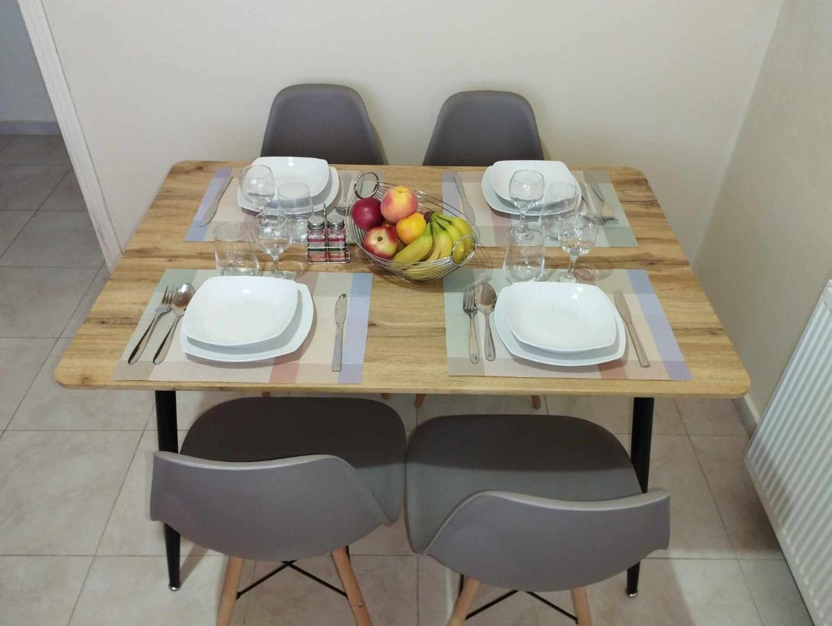 Istamos Apartment Stamni Esterno foto