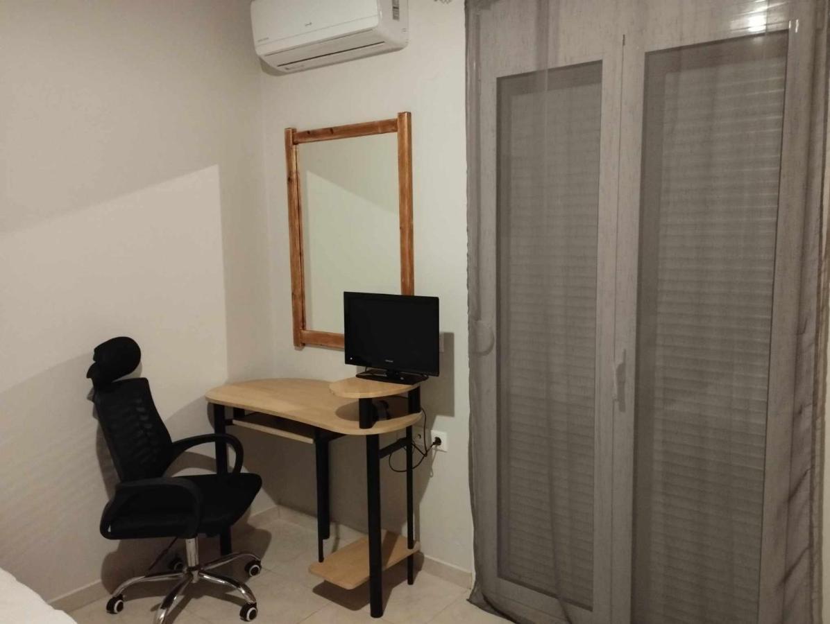 Istamos Apartment Stamni Esterno foto